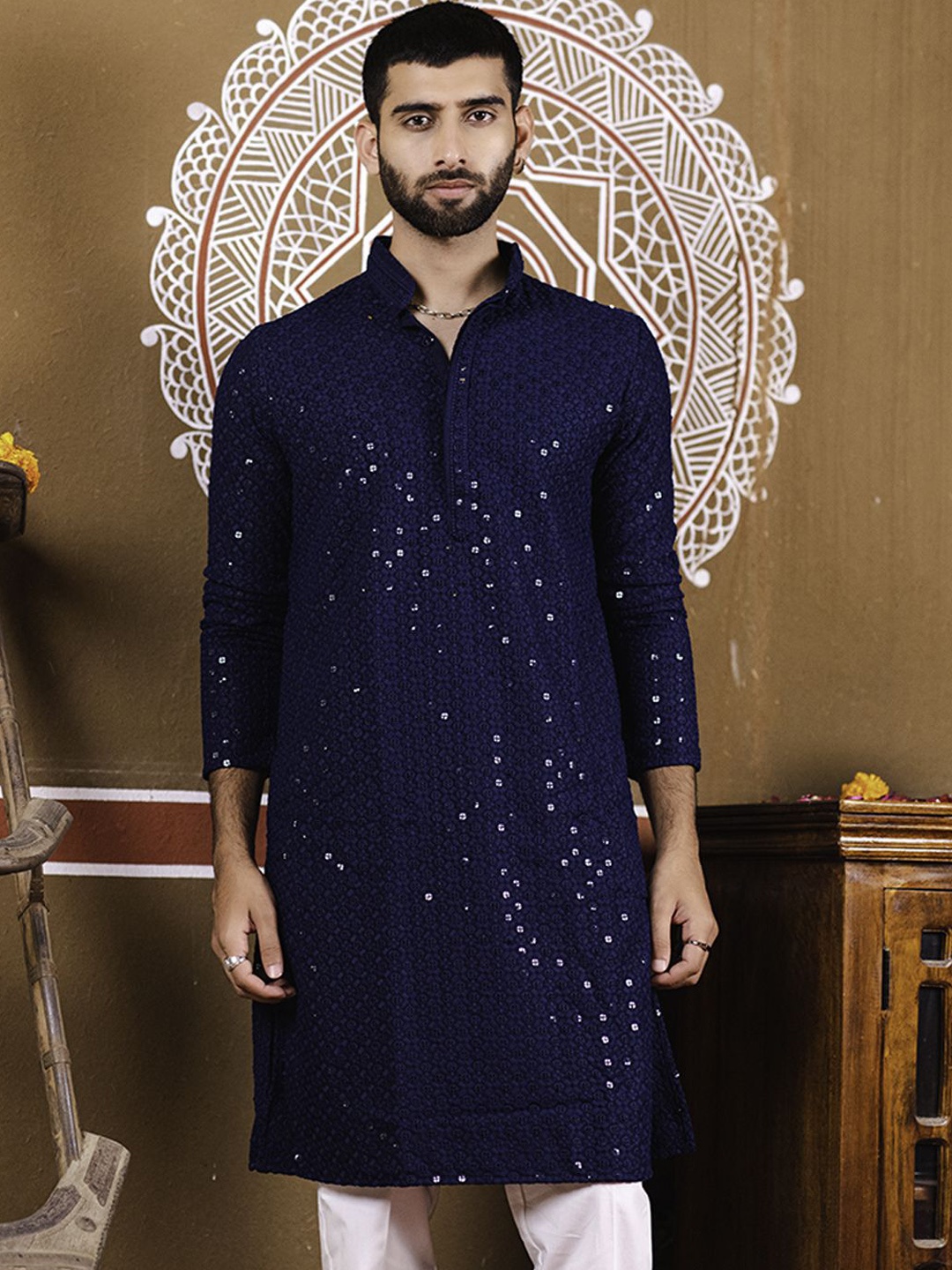 

Tistabene Geometric Embroidered Chikankari Mandarin Collar Cotton Straight Kurta, Navy blue