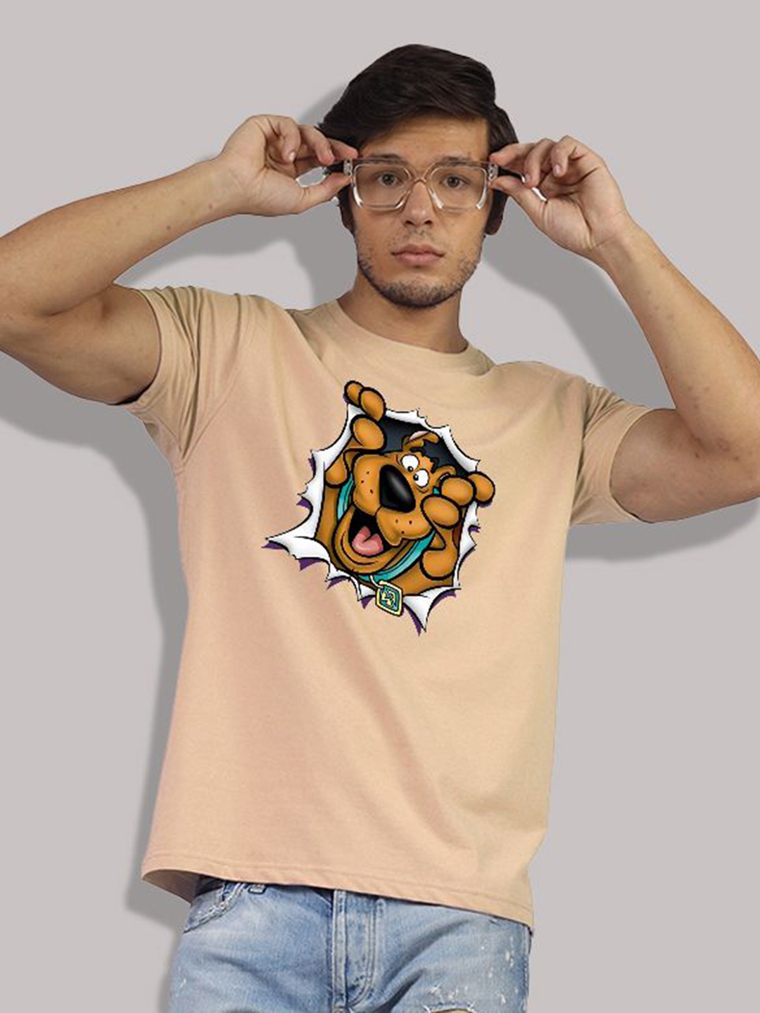 

Greylongg Men Printed Applique T-shirt, Beige