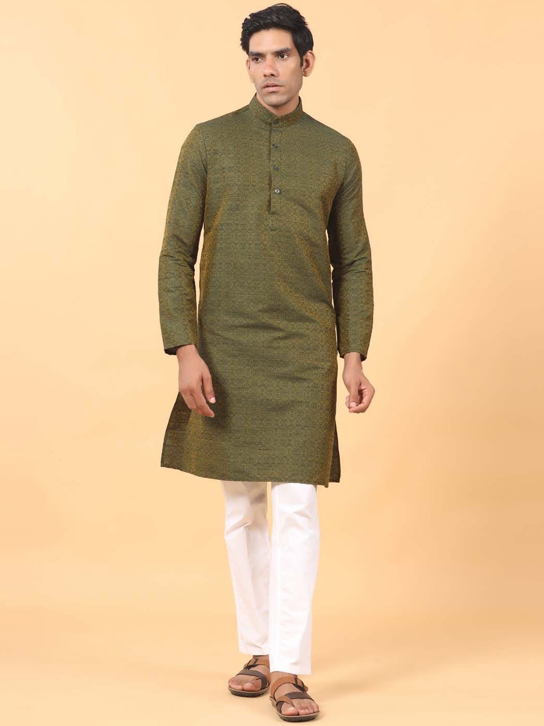 

Tistabene Geometric Printed Mandarin Collar Silk Straight Kurta, Green