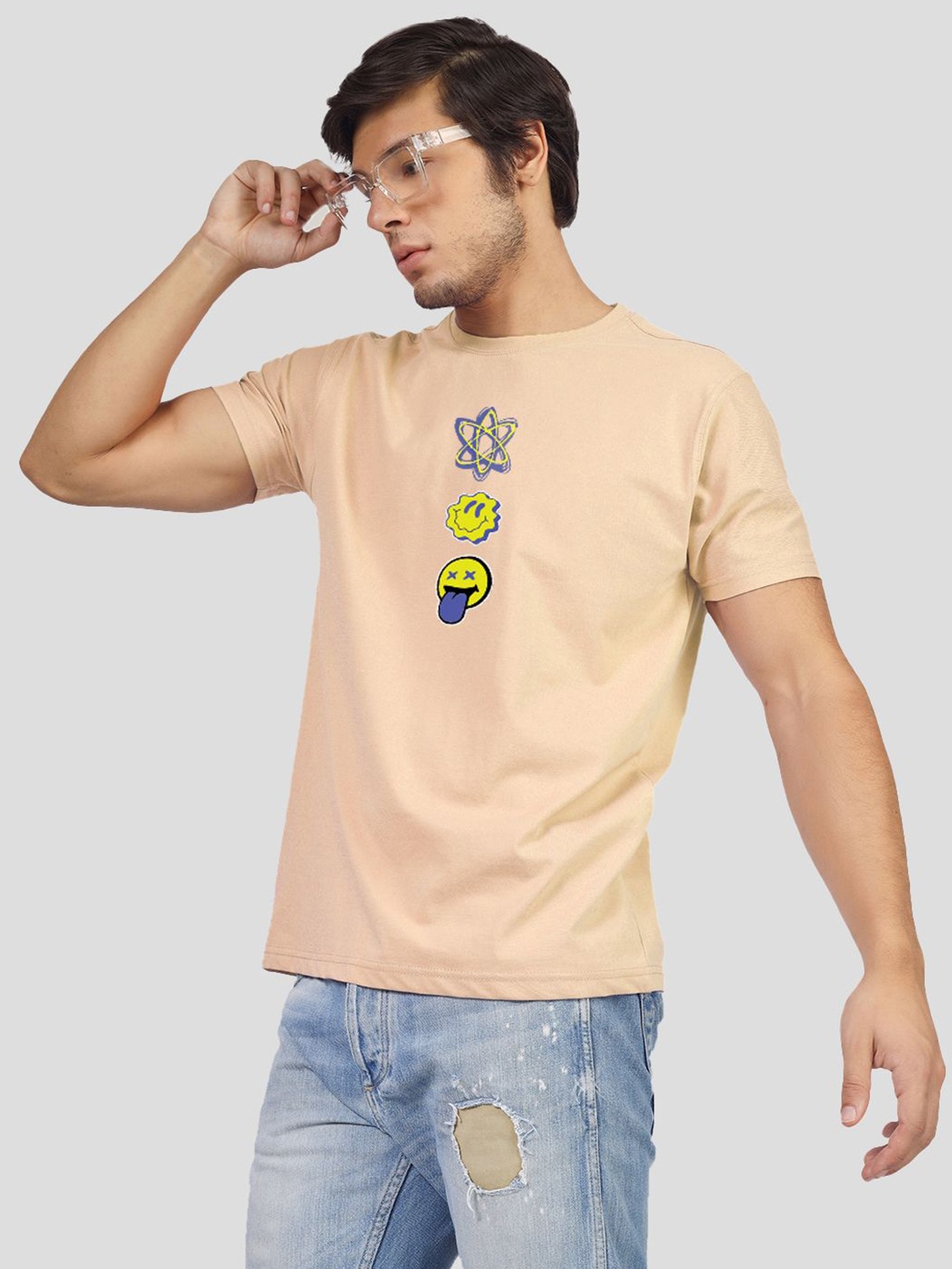 

Greylongg Men Typography Printed Applique T-shirt, Beige
