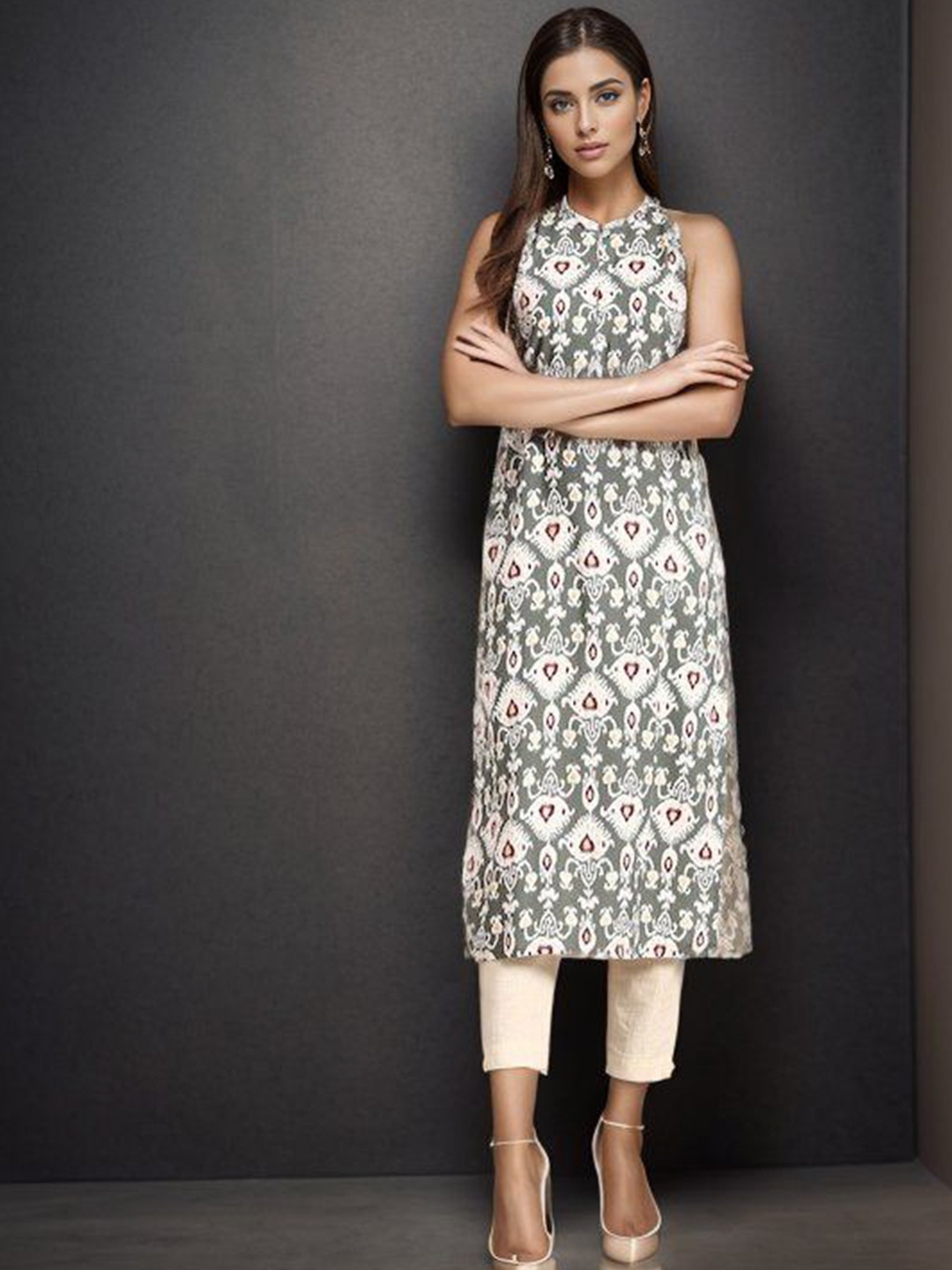 

CHIRAAI Women Floral Floral Kurta, Grey