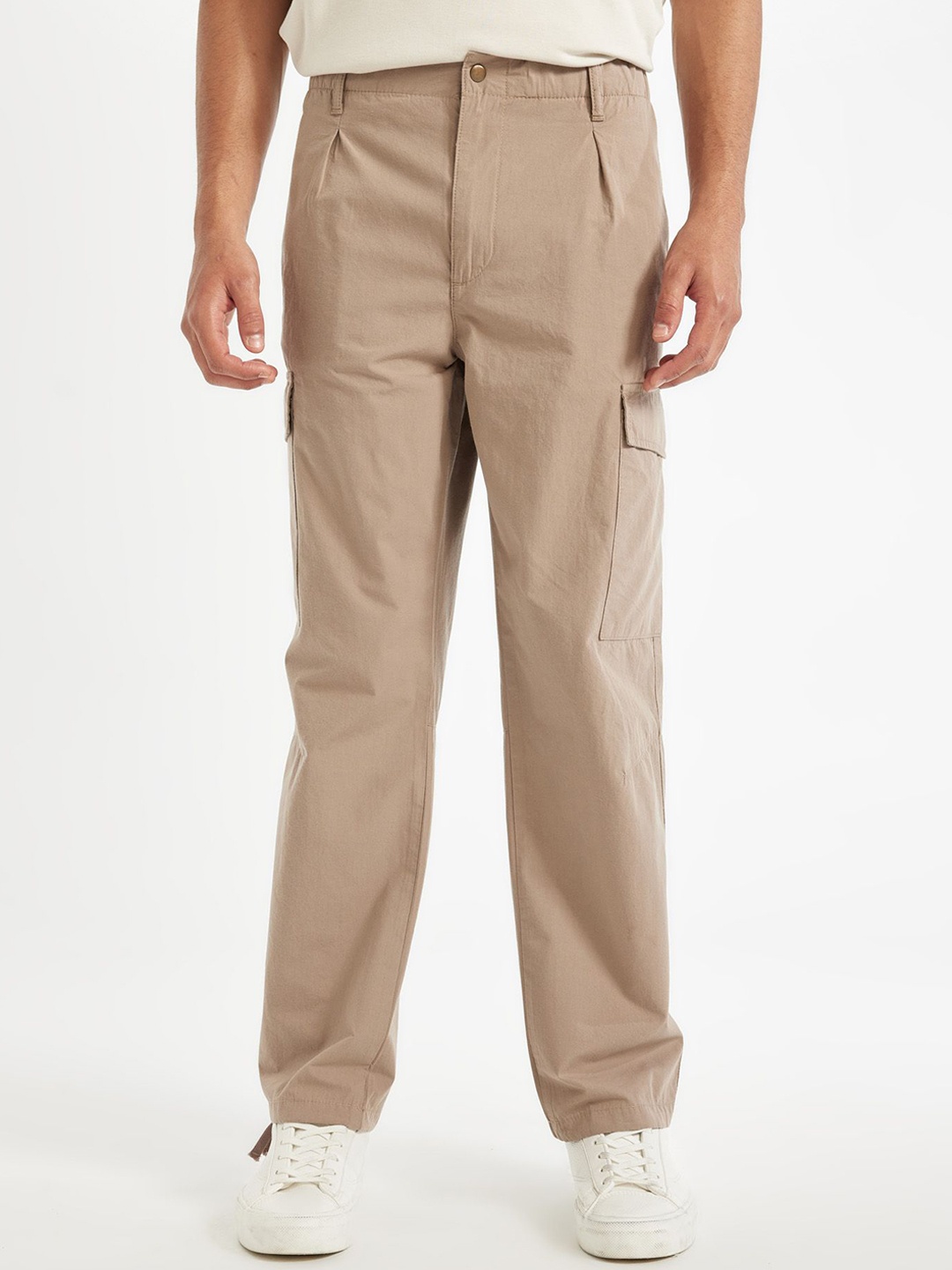 

DeFacto Men Solid Chinos Trousers, Beige