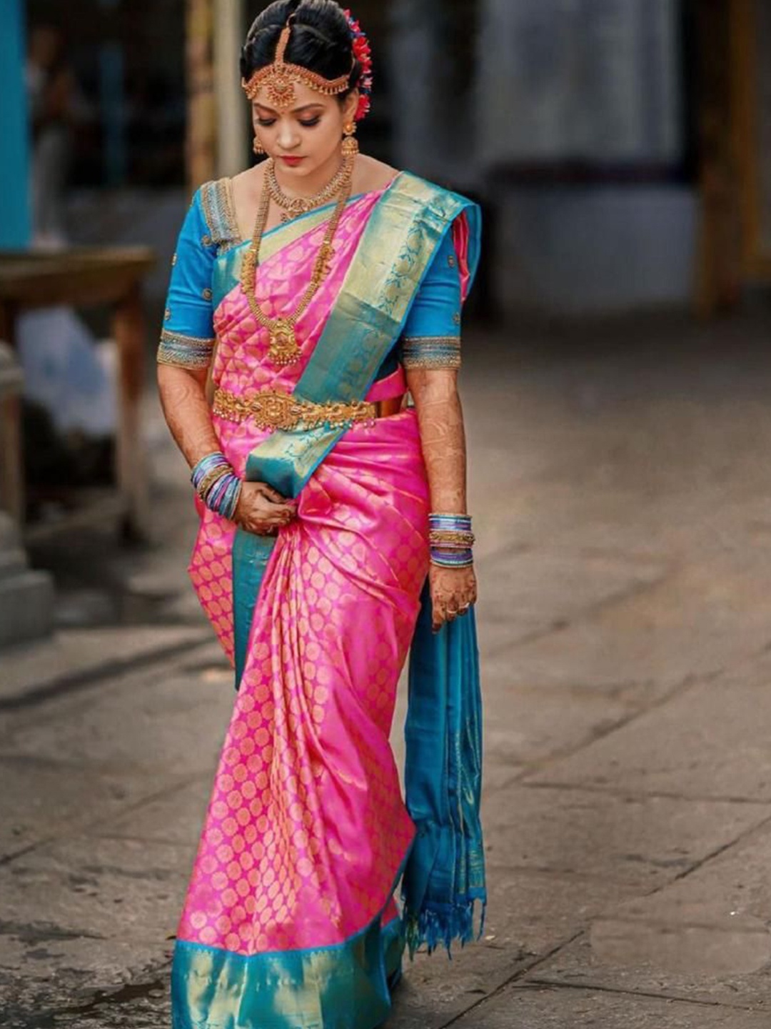 

QENY Woven Design Zari Art Silk Banarasi Saree, Pink