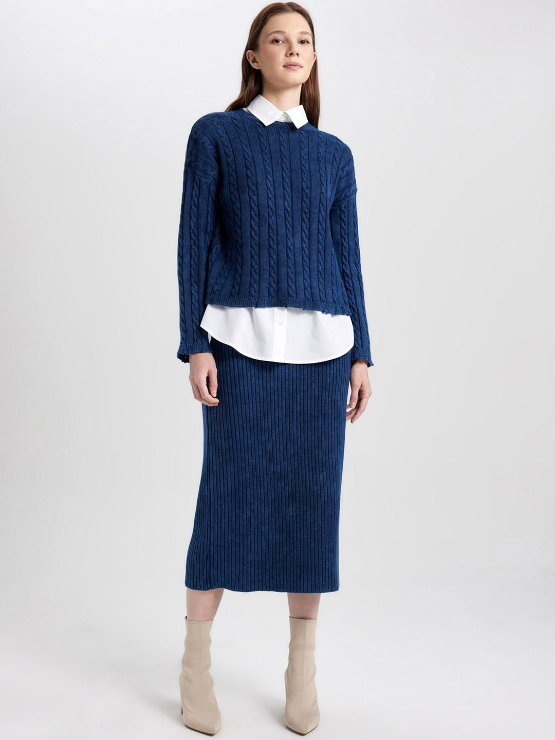 

DeFacto Women Slip-On Straight Midi Skirts, Blue