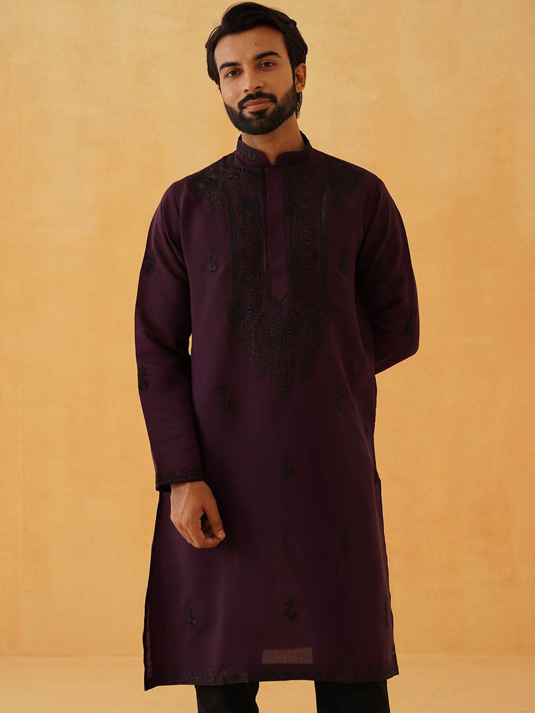 

SOJANYA LUXE Ethnic Motifs Embroidered Thread Work Straight Kurta With Trousers, Purple