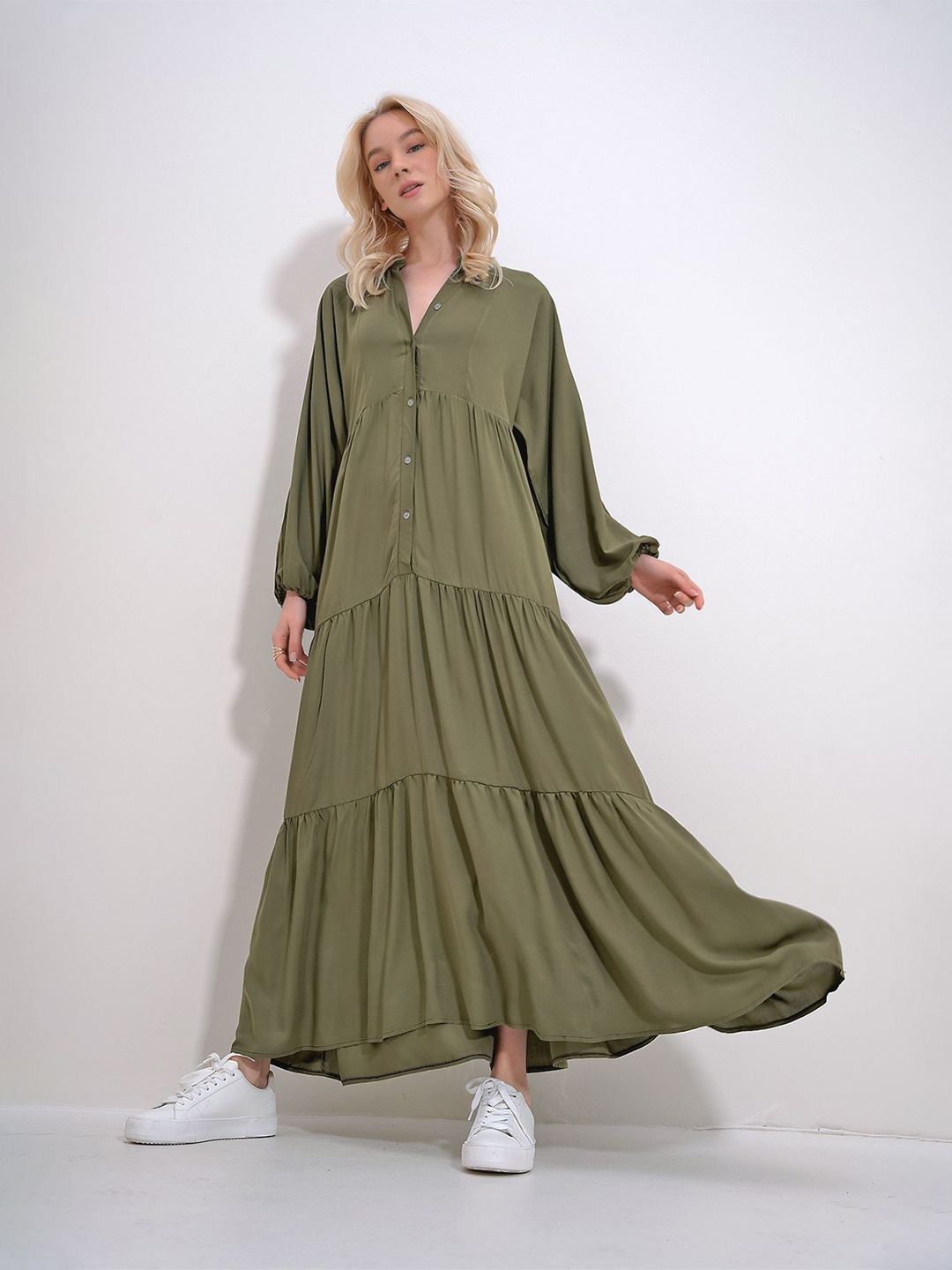 

Trend Alacati stili Solid A-Line Tiered Maxi Dress, Olive