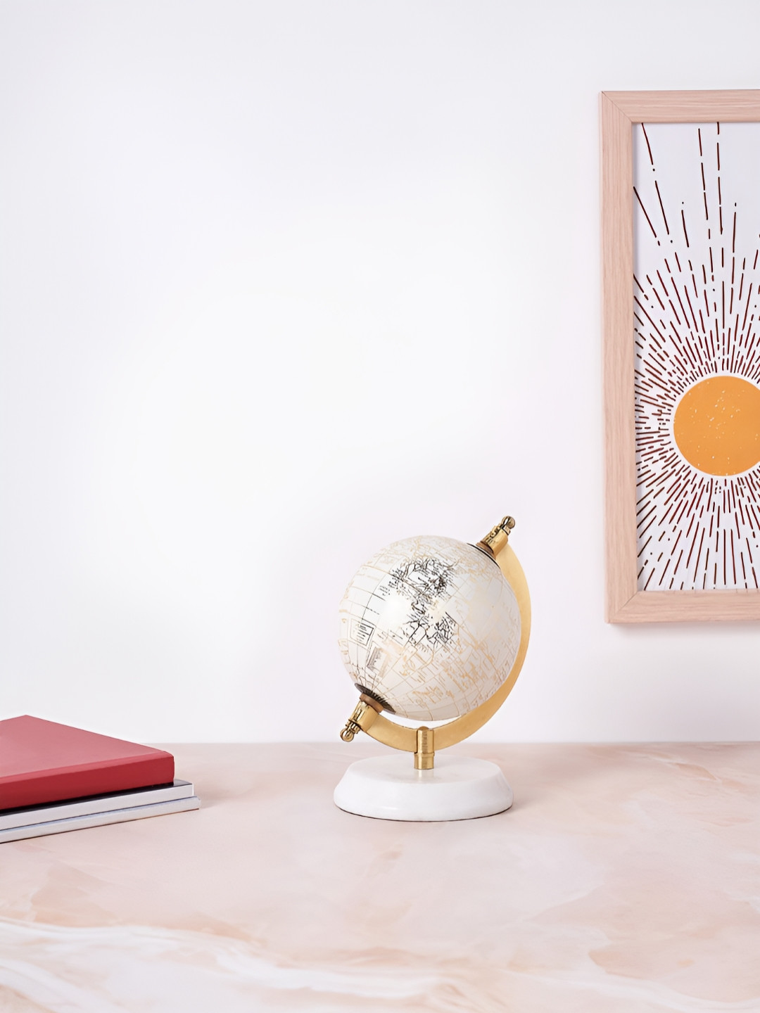

Living scapes by Pantaloons White & Gold Toned Small Curio Showpiece