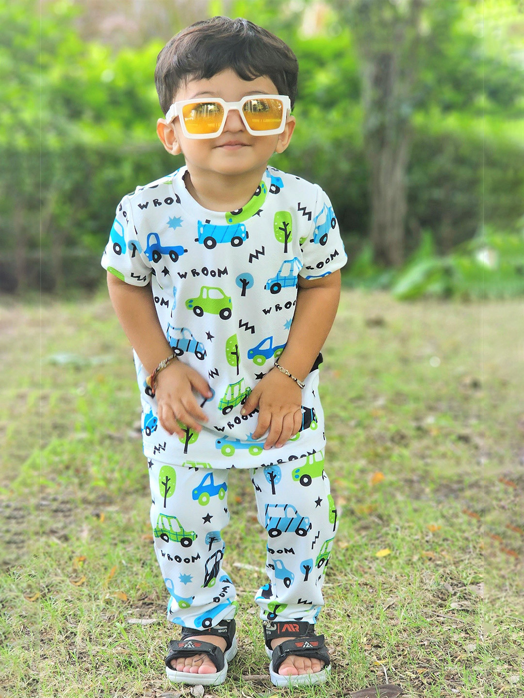 

Emblica Unisex Kids Printed T-shirt with Trousers, White