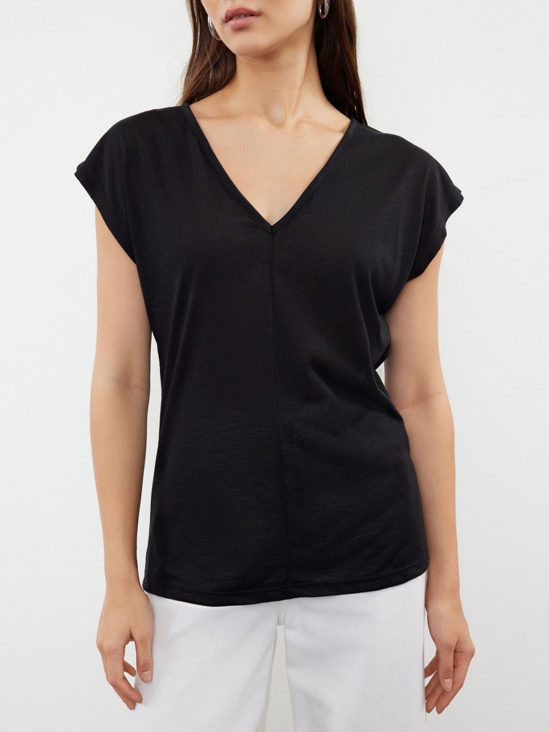 

Trendyol Women V-Neck Extended Sleeves Pockets T-shirt, Na