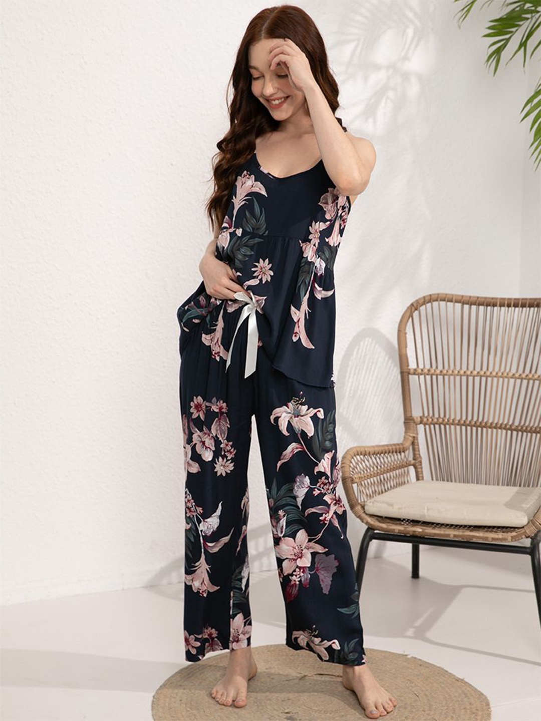 

StyleCast Floral Printed Night Suits, Black