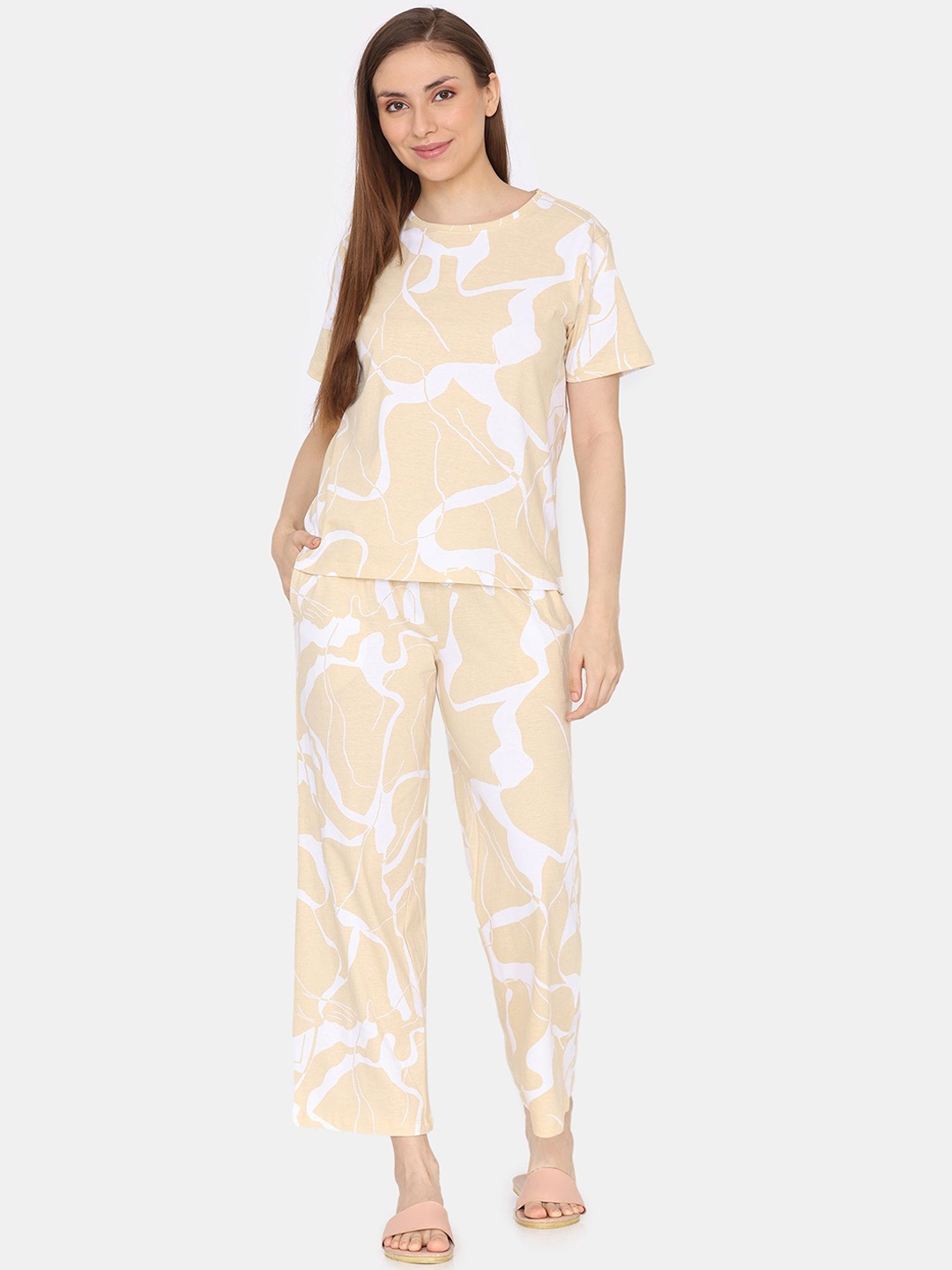 

Zivame Women Printed Night suit, Beige