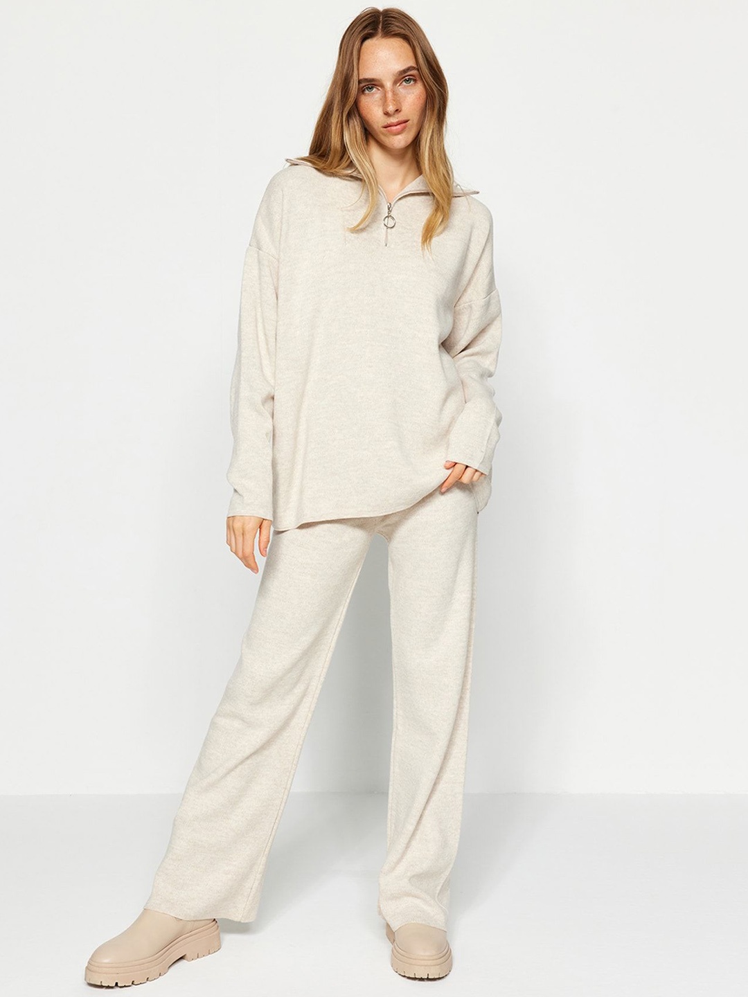 

Trendyol Polo Collar Long Sleeves Acrylic Top & Trousers, Peach