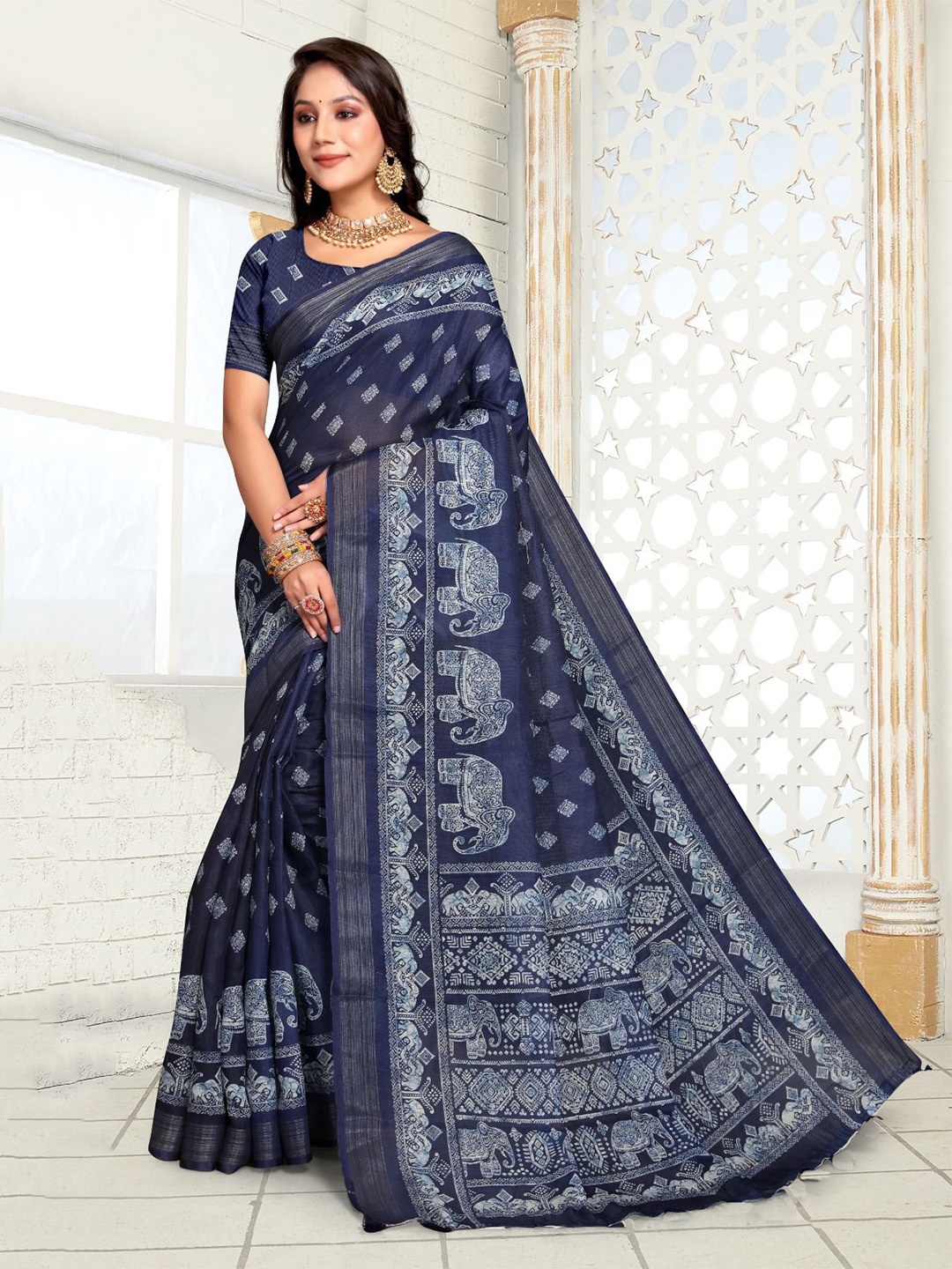 

Fevinaa Ajrak Block Zari Linen Blend Block Print Saree, Blue