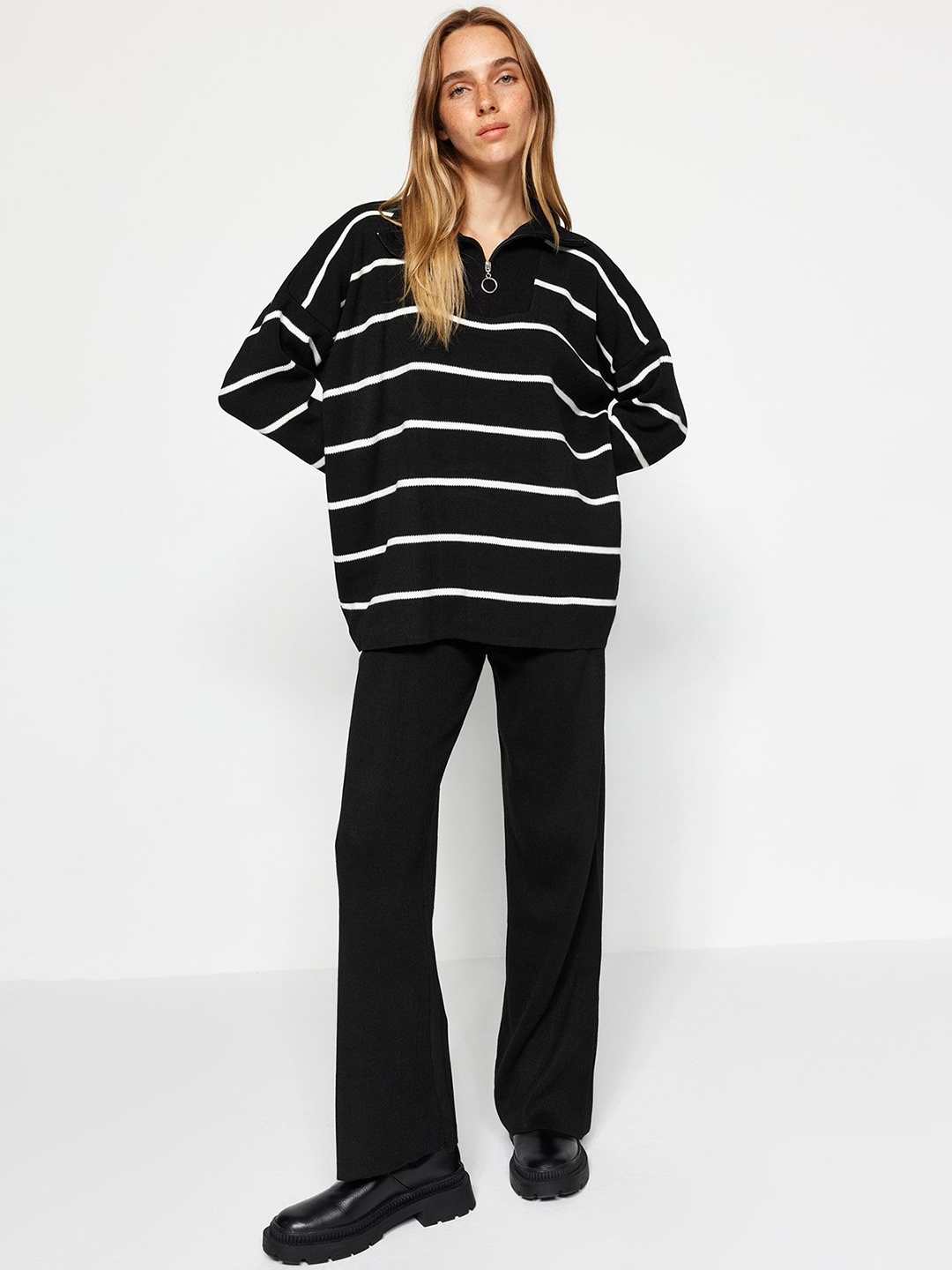 

Trendyol Striped Polo Collar Acrylic T-shirt With Trousers, Black