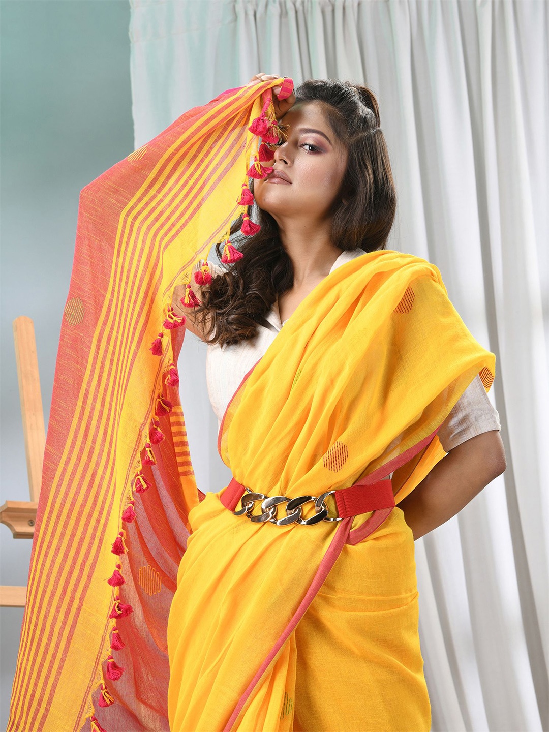 

TANTLOOM Woven Design Pure Cotton Taant Saree, Pink