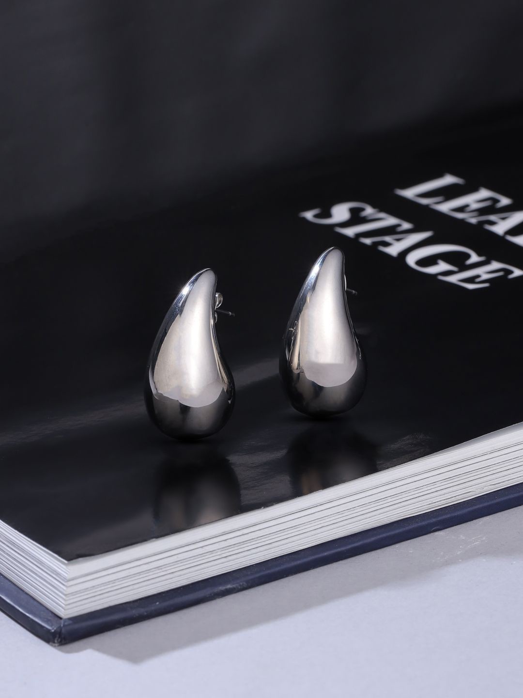 

Mitali Jain 18k Gold-Plated Teardrop Shaped Artificial Stones Studs, Silver
