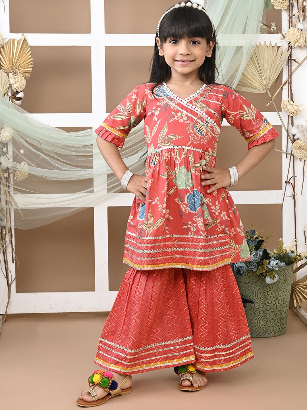 

LIL PITAARA Girls Floral Printed V-Neck Gotta Patti Pure Cotton Kurta with Sharara, Red