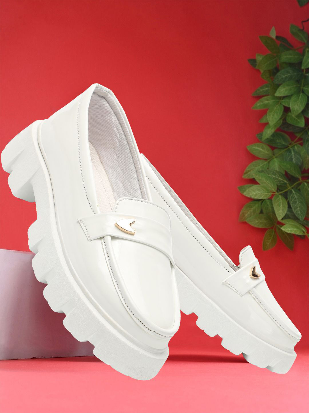 

HimQuen Women Loafers, White