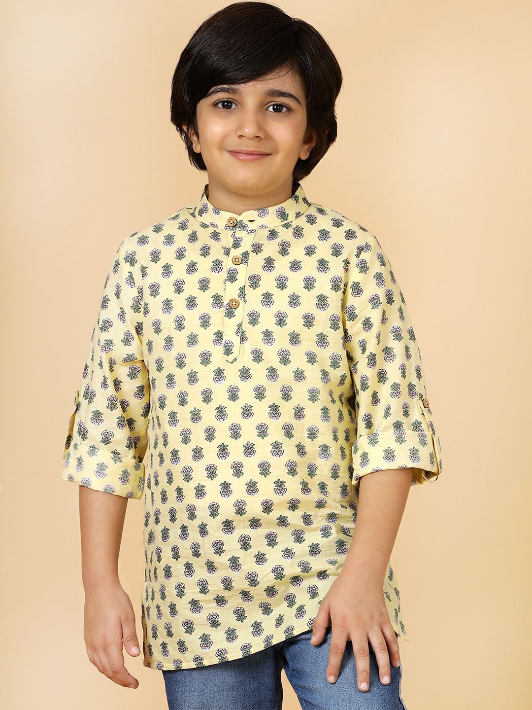 

A.T.U.N. Boys Floral Printed Mandarin Collar Roll Up Sleeves Straight Short Kurta, Yellow