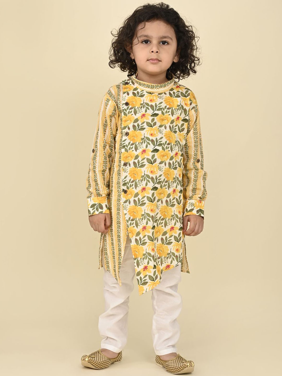 

LIL PITAARA Boys Ethnic Motifs Printed Pure Cotton Kurta With Pyjamas, Yellow