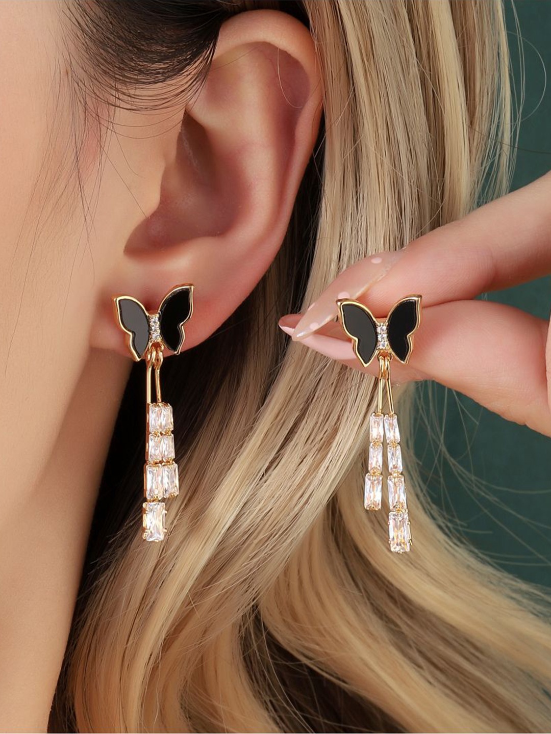 

SALTY Gold-Plated Contemporary Half Hoop Earrings
