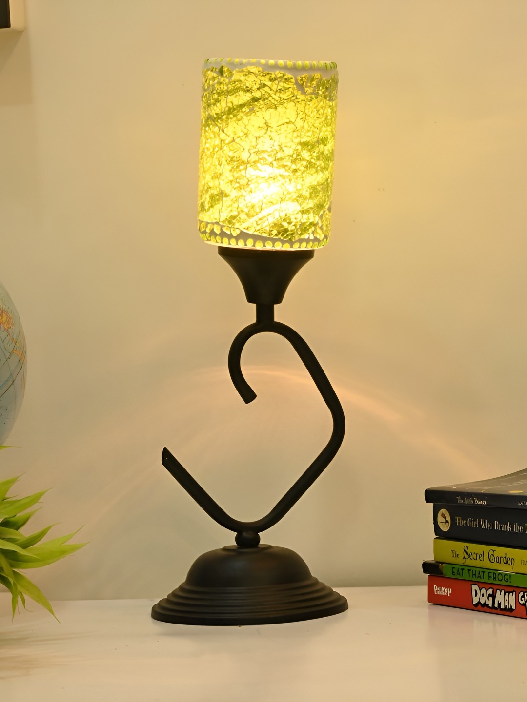 

Afast Green & White Textured Traditional Cylindrical Glass Table Lamp With Adjustable Cord