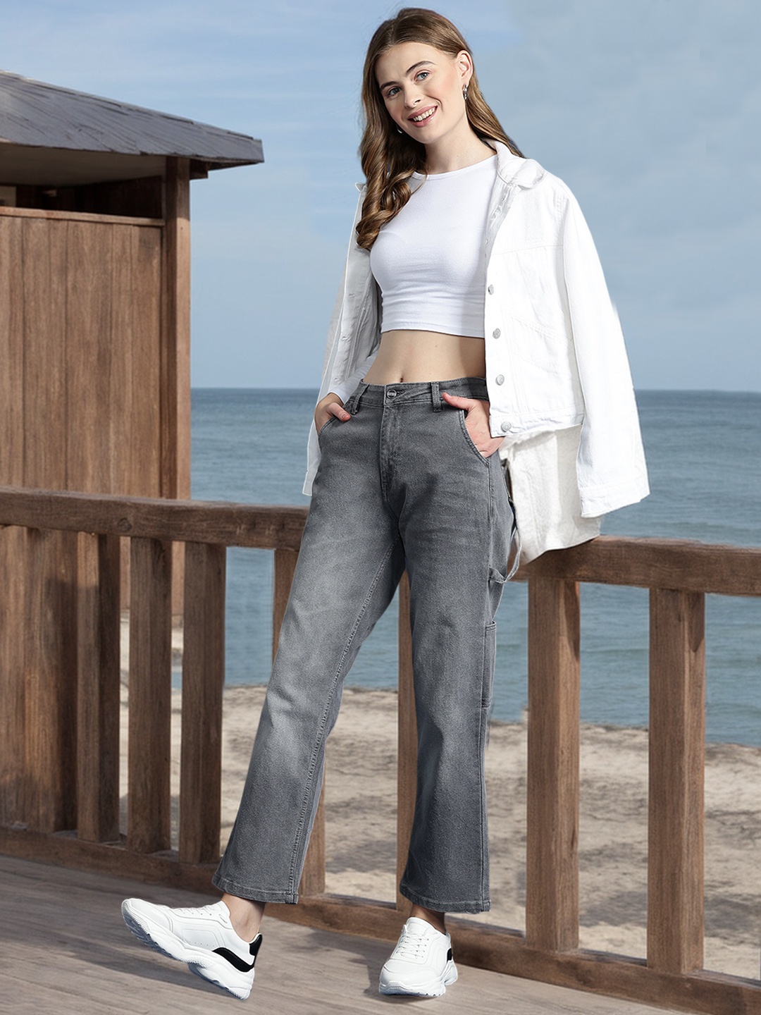 

Mast & Harbour Women Straight Fit Light Fade Stretchable Jeans, Grey