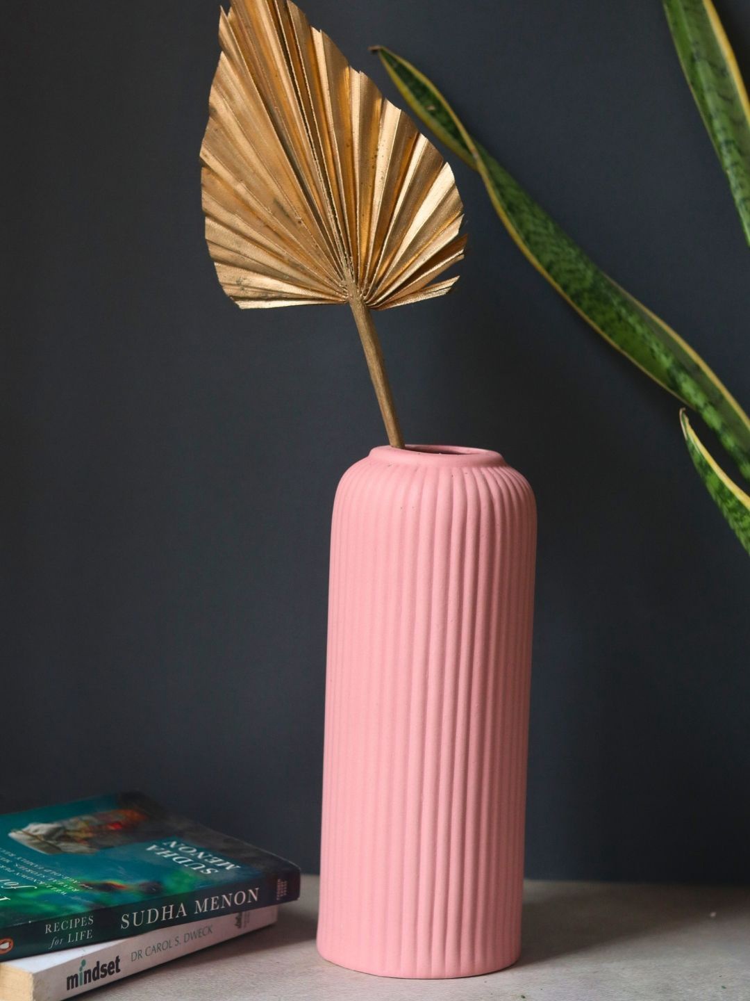 

WEAVING HOMES Pink Textured Ceramic Ribbed Vases