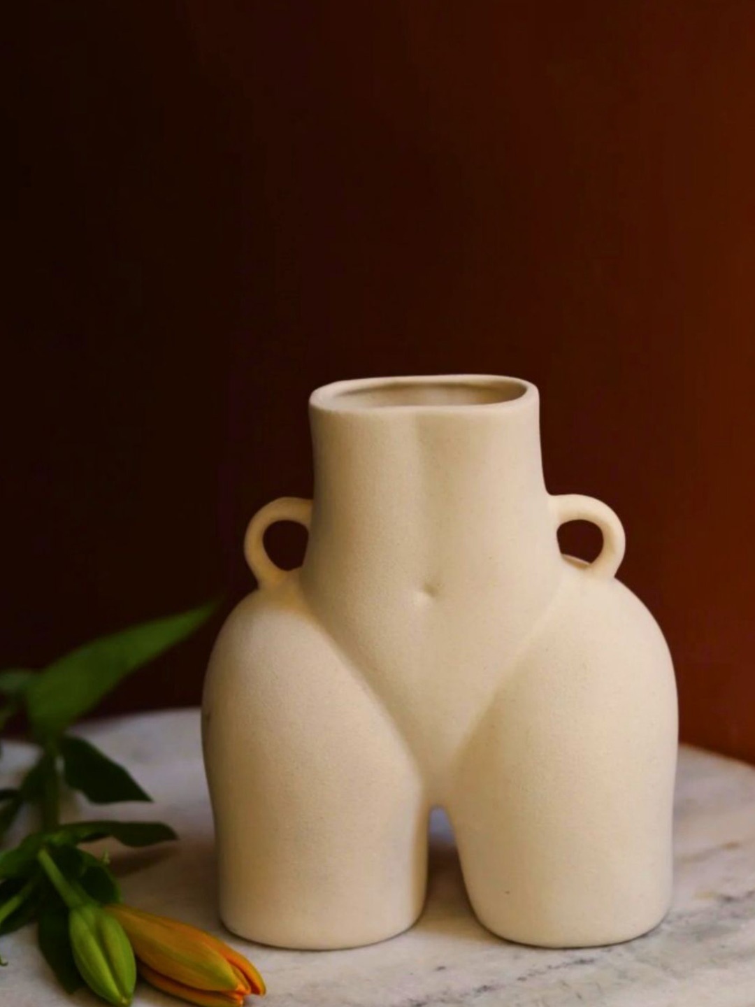 

WEAVING HOMES White Body shape Ceramic Flower Vase