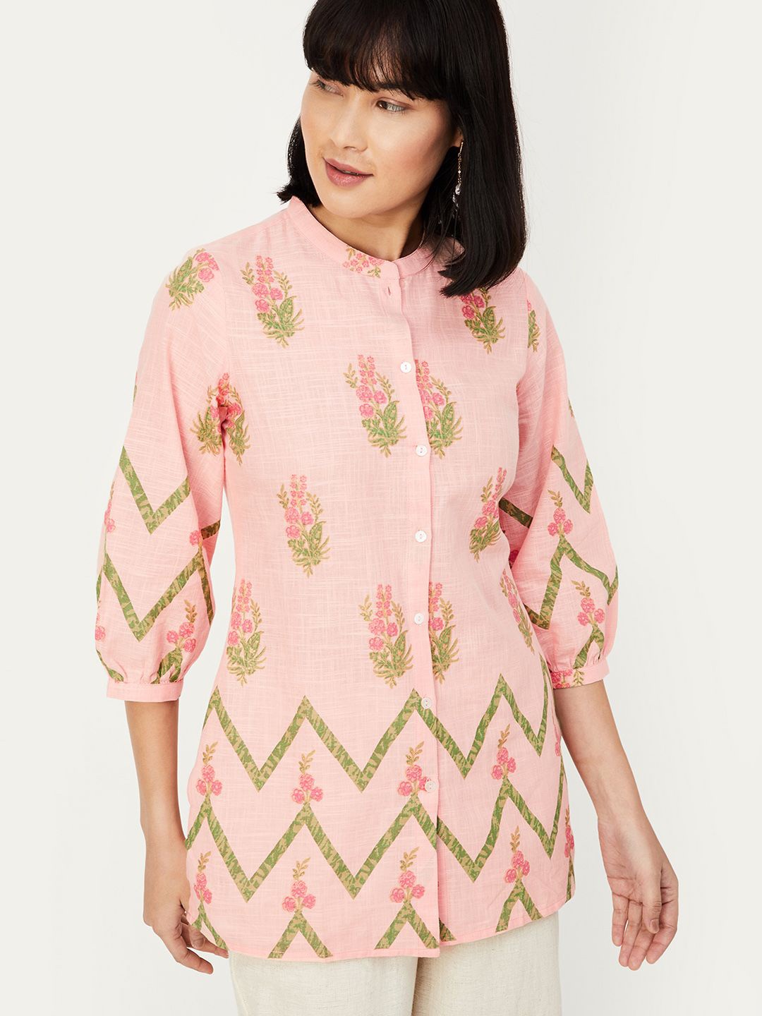 

max Floral Printed Regular Straight Kurti, Peach