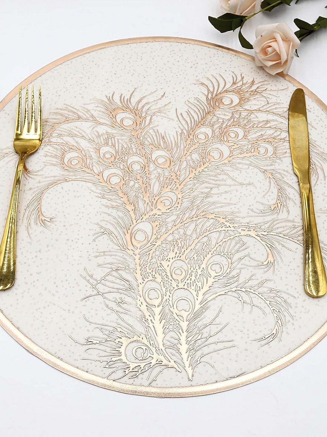 

Dakshya Industries 4 Pieces White & Gold-Toned Embellished Round Table Placemats