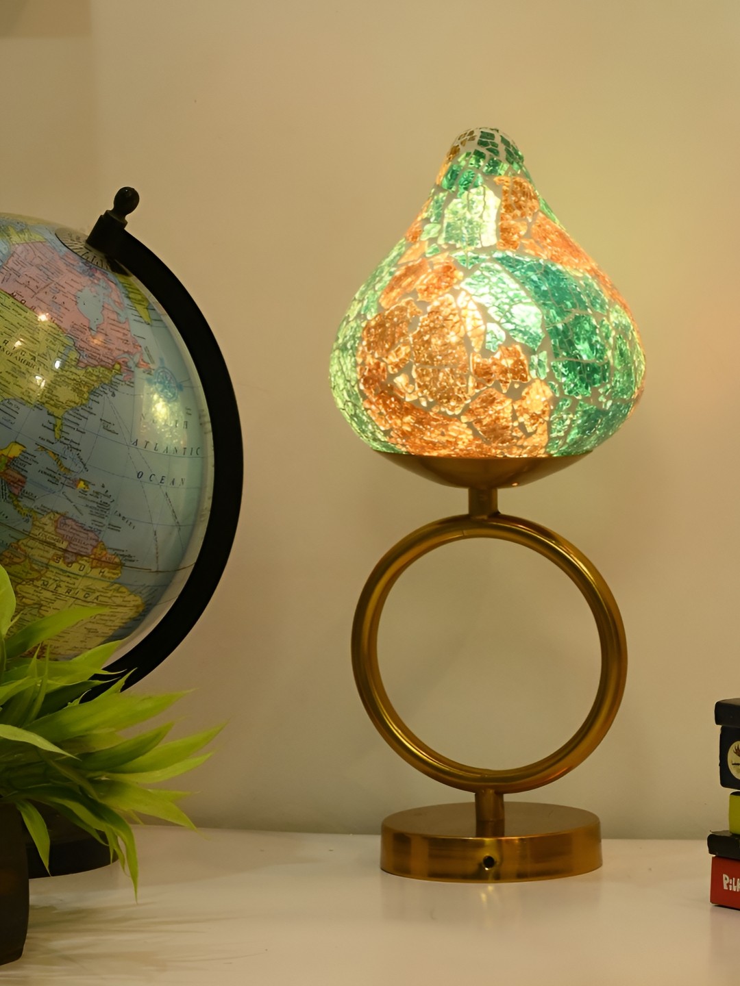 

Afast Blue & Brown Textured Traditional Abstract Glass Table Lamp With Adjustable Cord