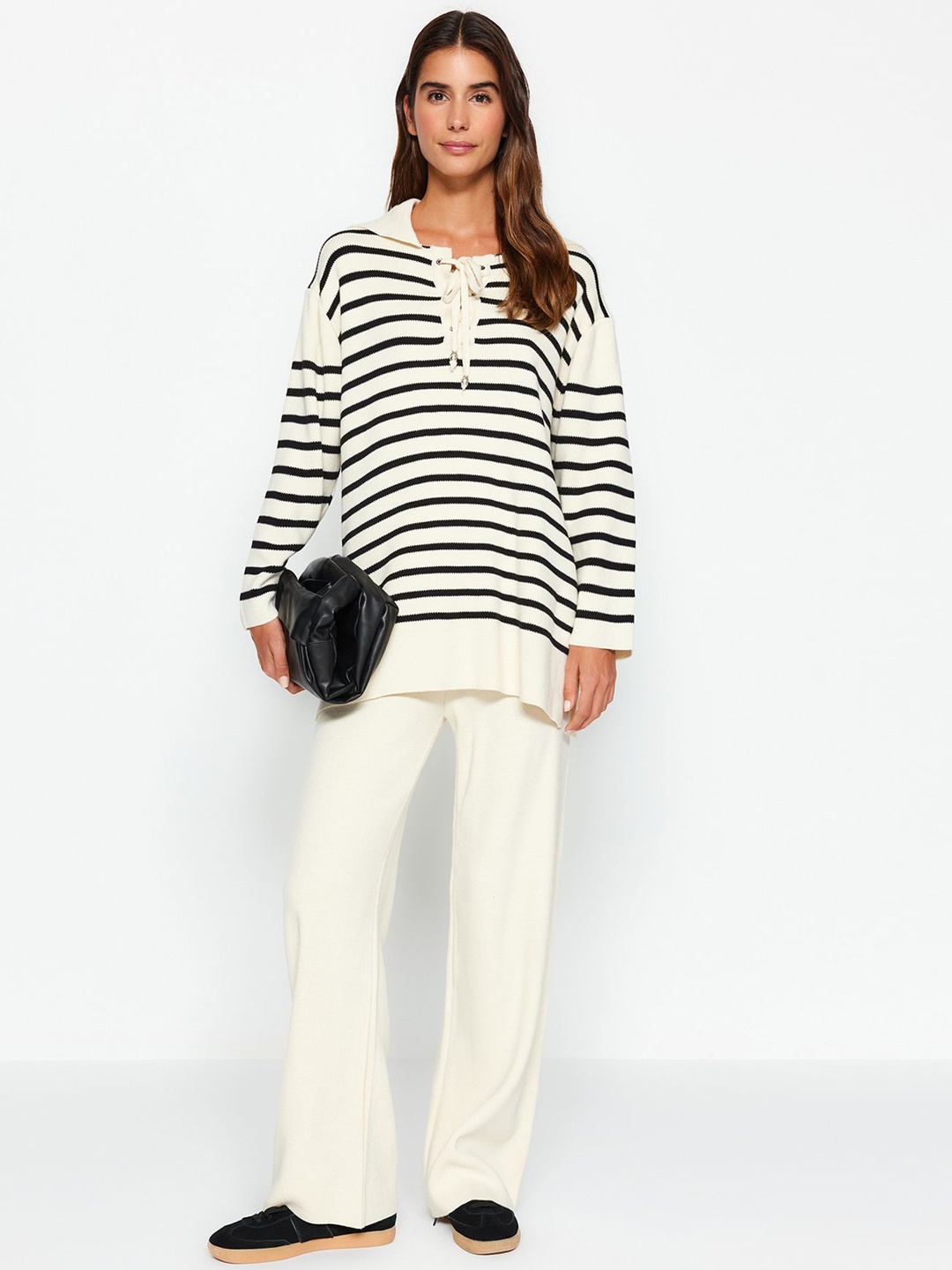 

Trendyol Striped Acrylic T-Shirt With Trousers, White