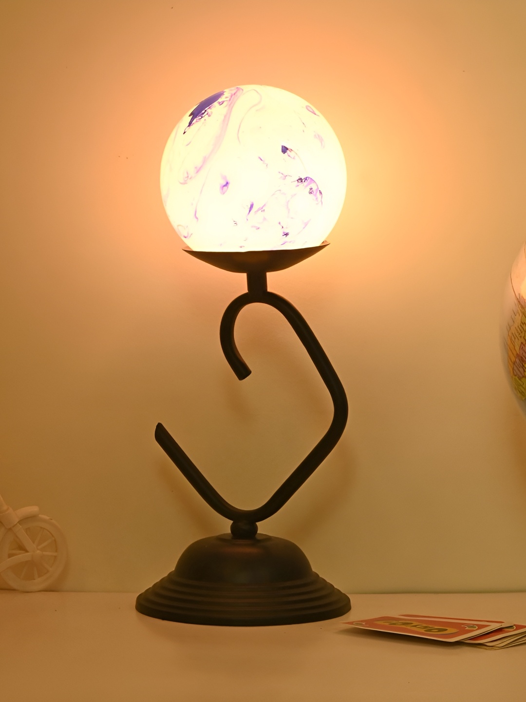 

Afast Blue & White Printed Traditional Spherical Glass Table Lamp With Adjustable Cord
