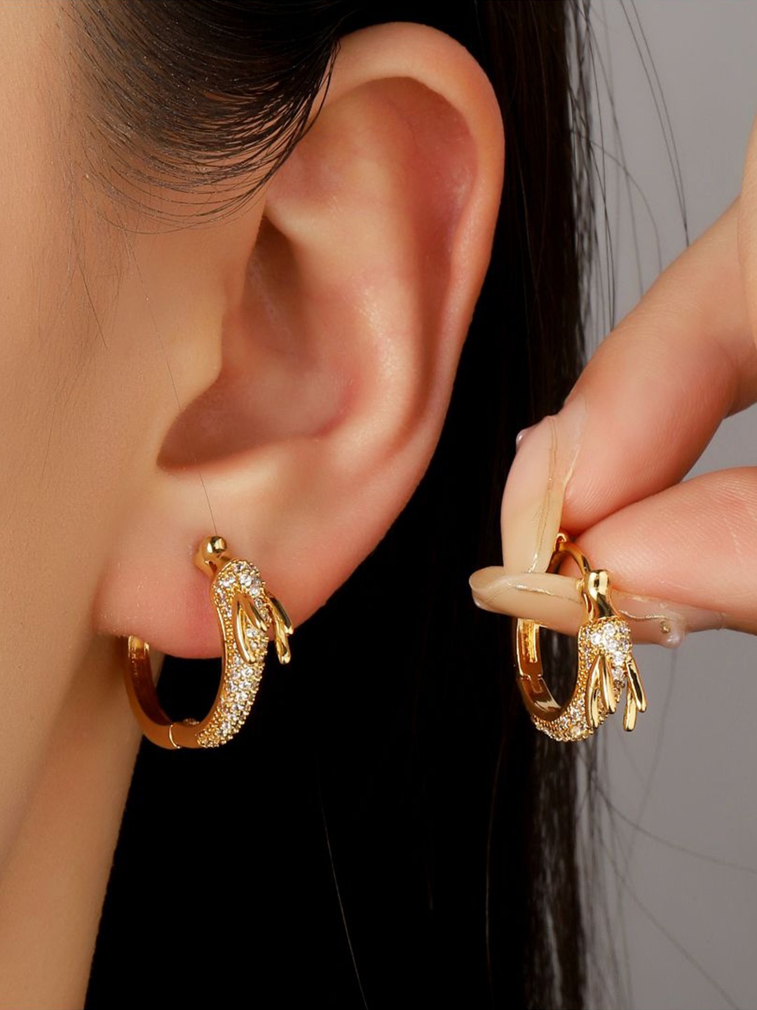 

SALTY Artificial Stones Hoop Earrings, Gold