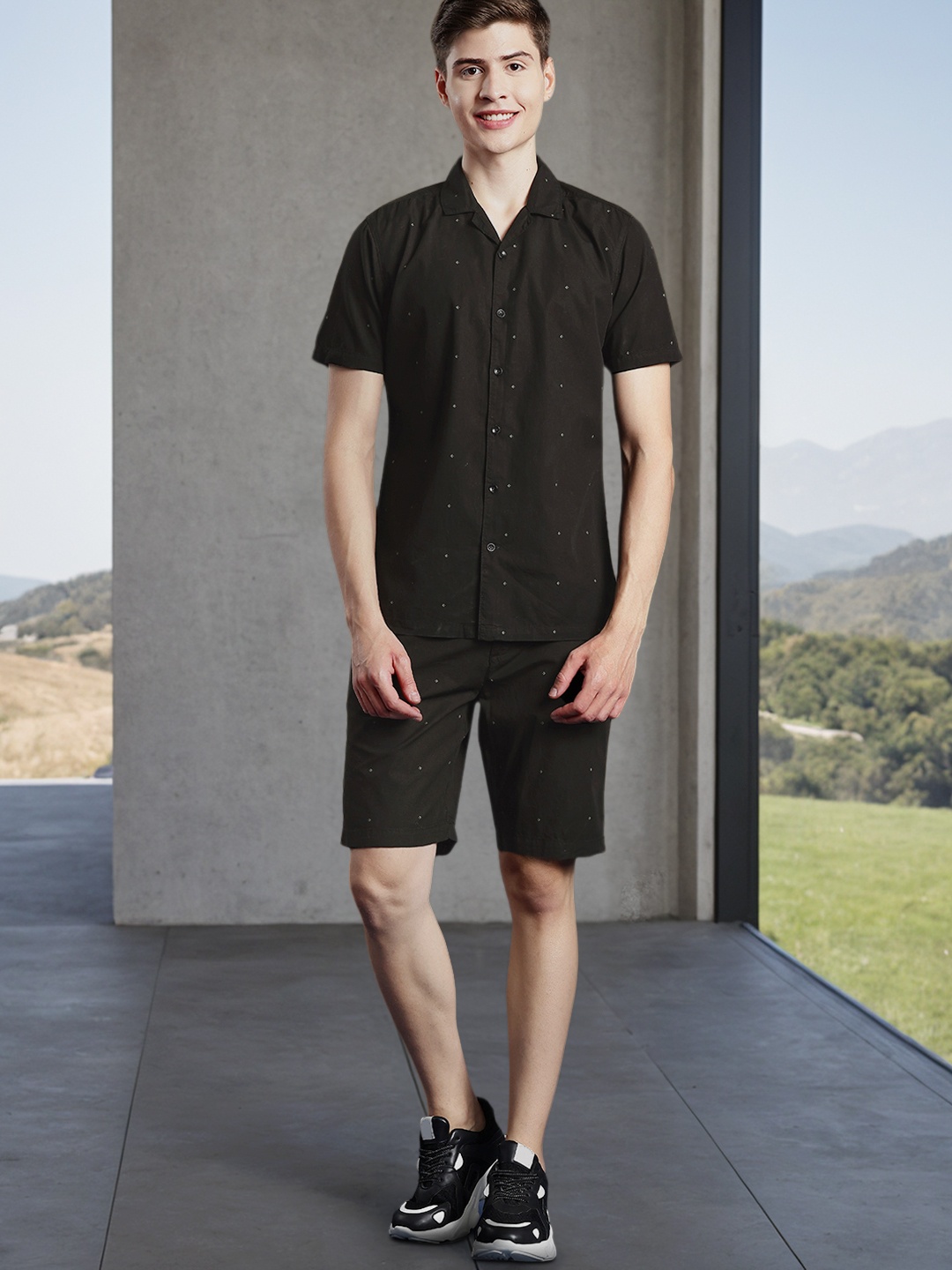 

Mast & Harbour Men Printed Pure Cotton Co-Ords, Black