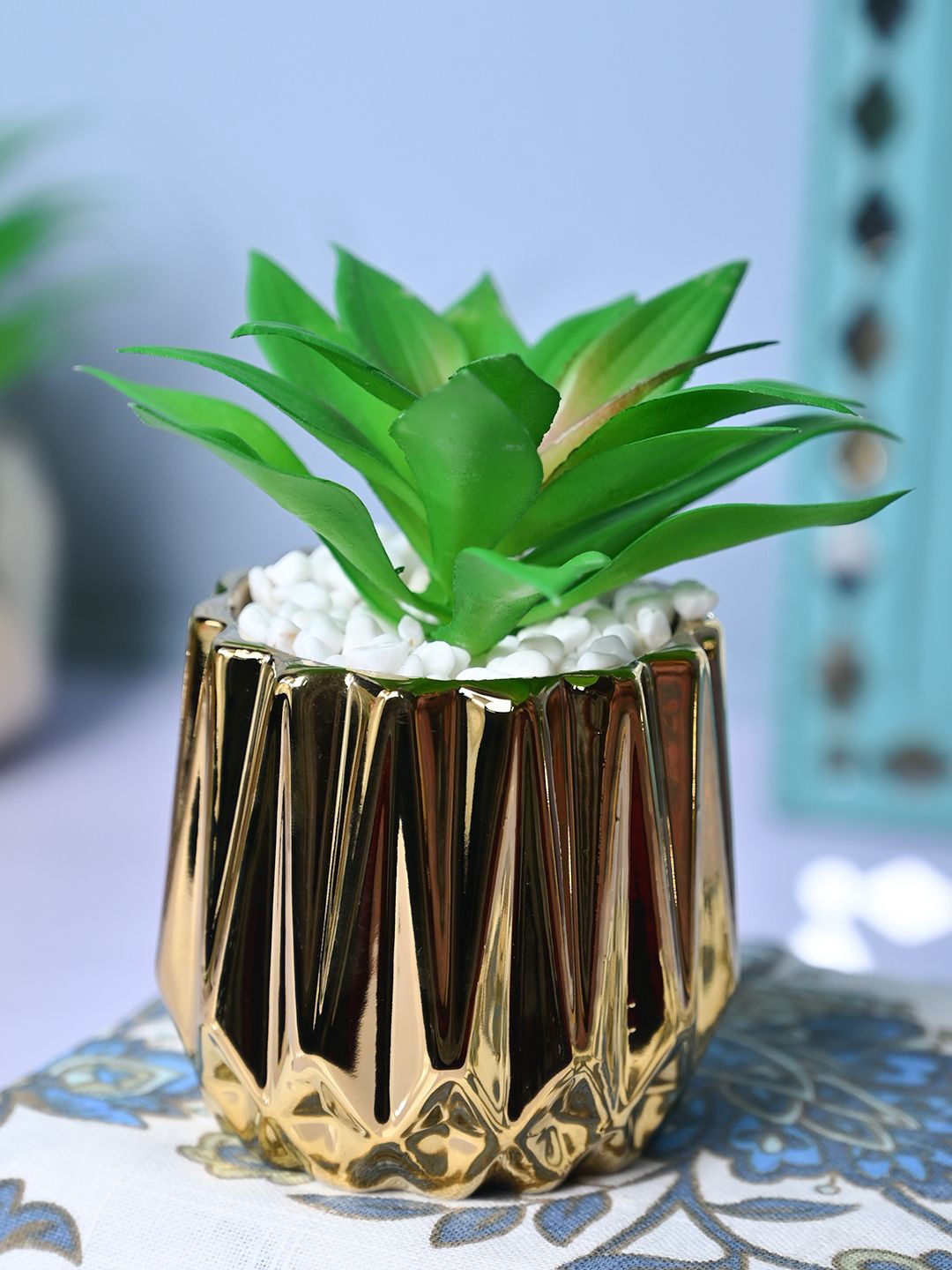

MARKET99 Green Artificial Plant With Pot