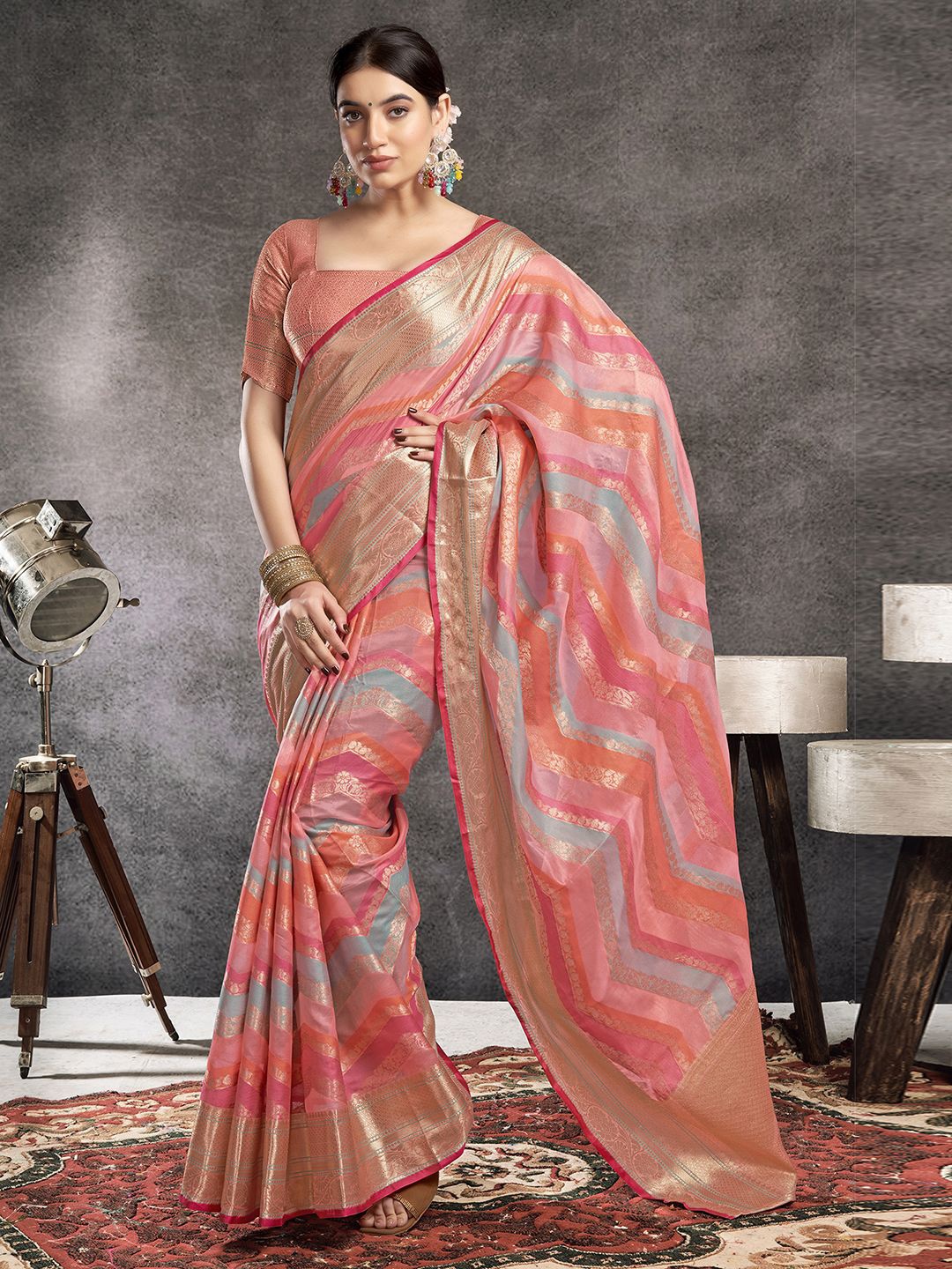 

Mitera Ethnic Motifs Zari Organza Banarasi Saree, Pink