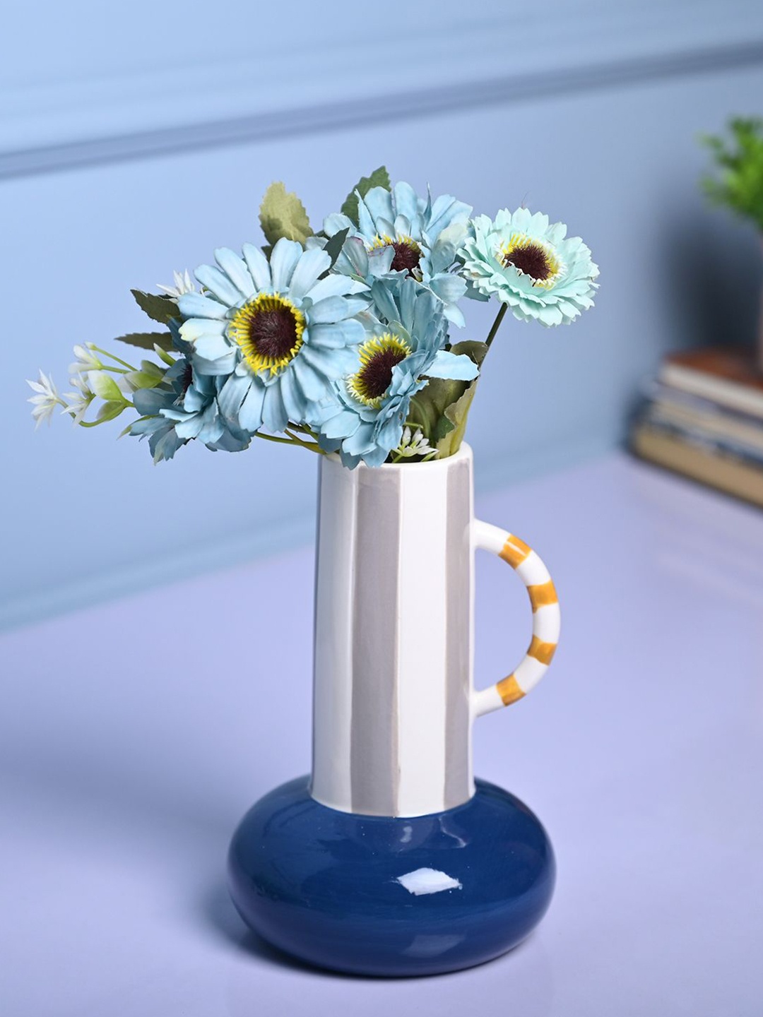 

MARKET99 Blue & Grey Cylindrical Shaped Ceramic Vase