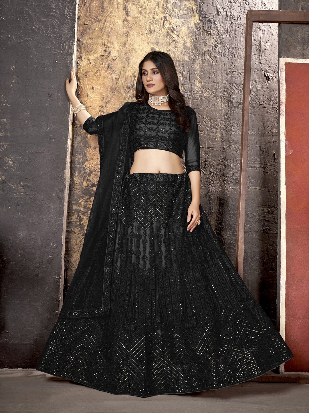 

VARNI FABRICS Embroidered Semi-Stitched Lehenga & Unstitched Blouse With Dupatta, Black