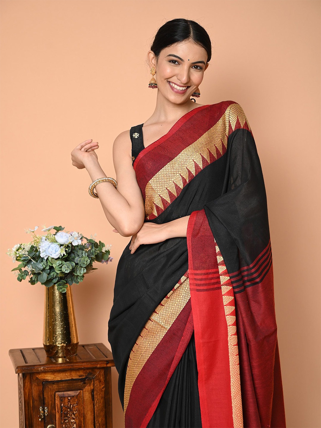 

BEATITUDE Ethnic Motifs Pure Cotton Saree, Black