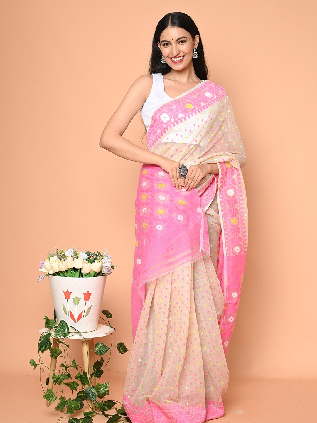 

BEATITUDE Woven Design Zari Pure Cotton Saree, Cream