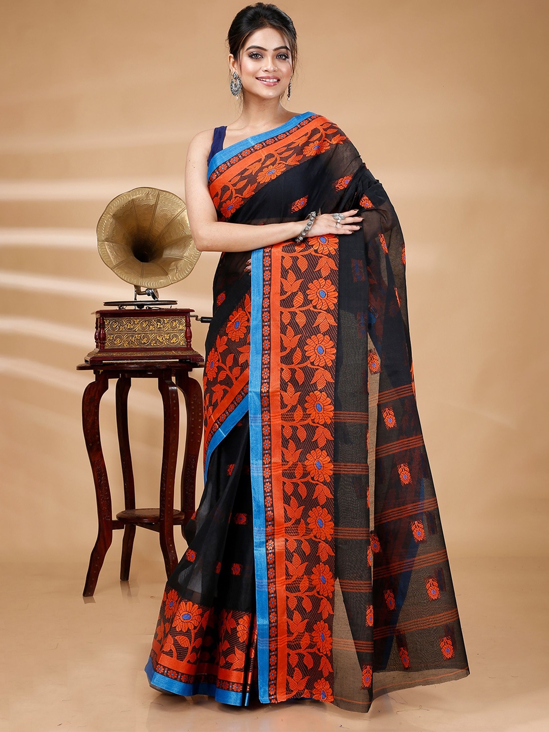 

PuJoy Woven Design Pure Cotton Taant Saree, Black