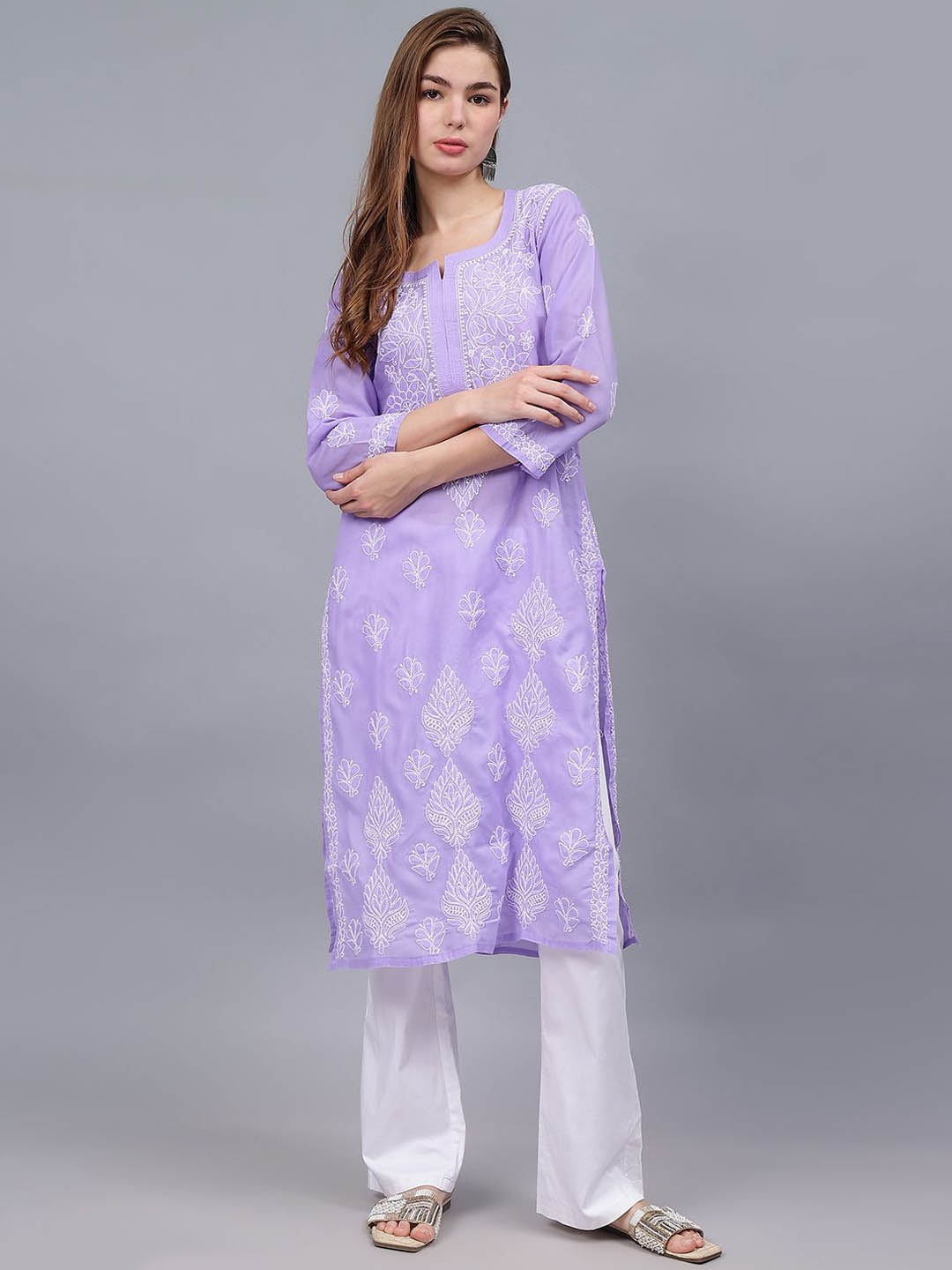 

Seva Chikan Floral Embroidered Notch Neck Lucknowi Chikankari Cotton Straight Kurta, Mauve