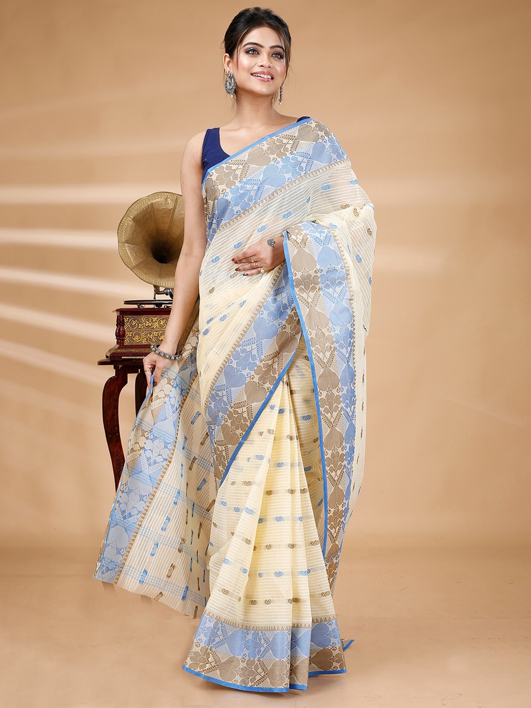 

PuJoy Woven Design Zari Pure Cotton Taant Saree, White