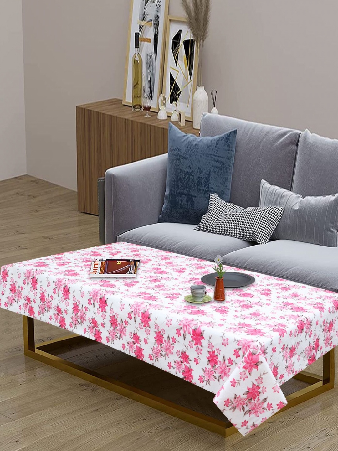 

LooMantha White & Pink Floral Waterproof 4-Seater Table Cover