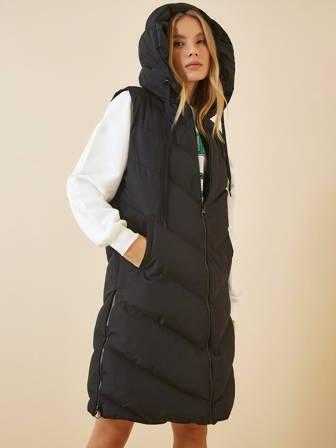 

Happiness istanbul Women Colourblocked Longline Padded Jacket, Na