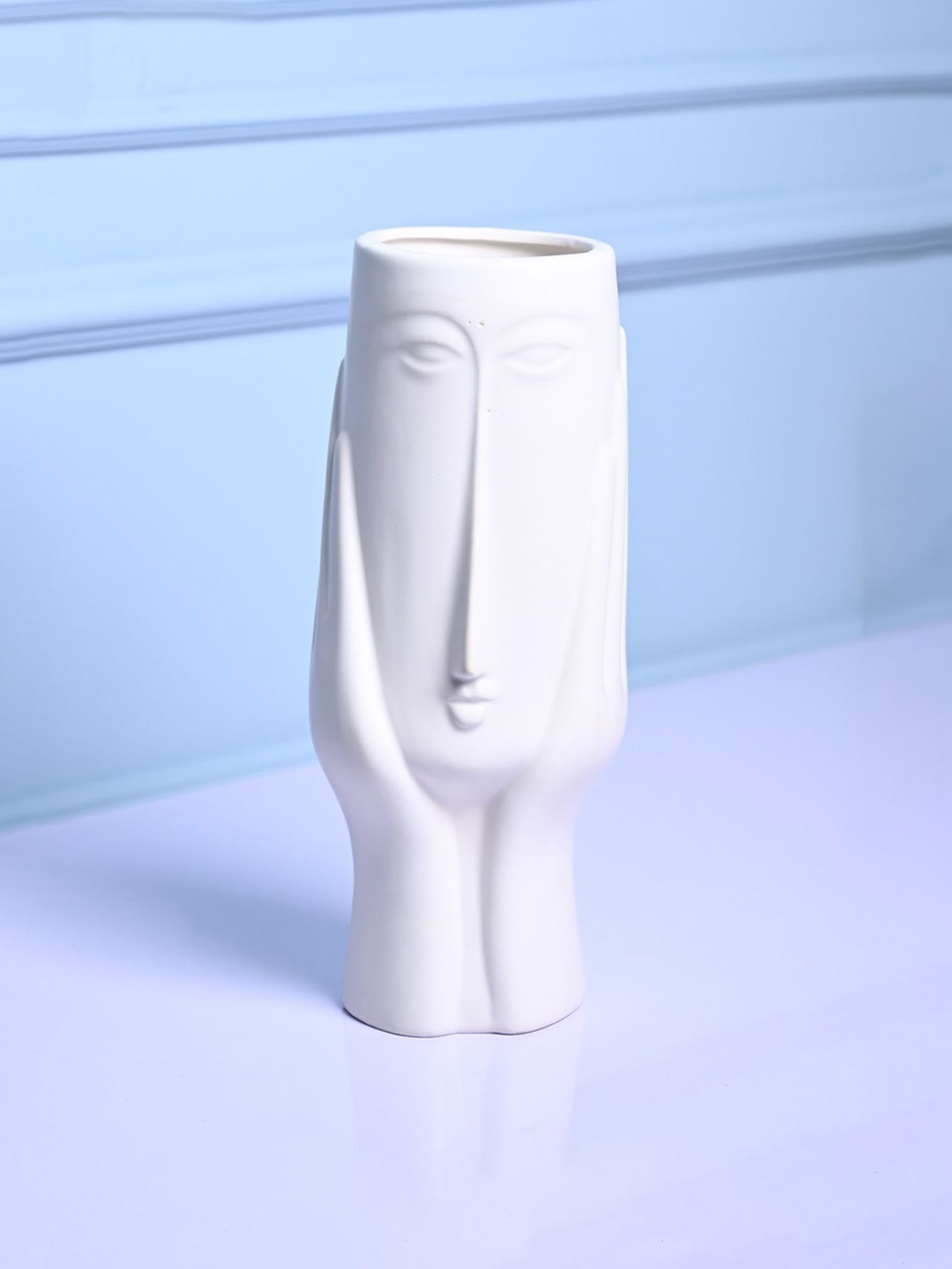 

MARKET99 White Textured Ceramic Vase