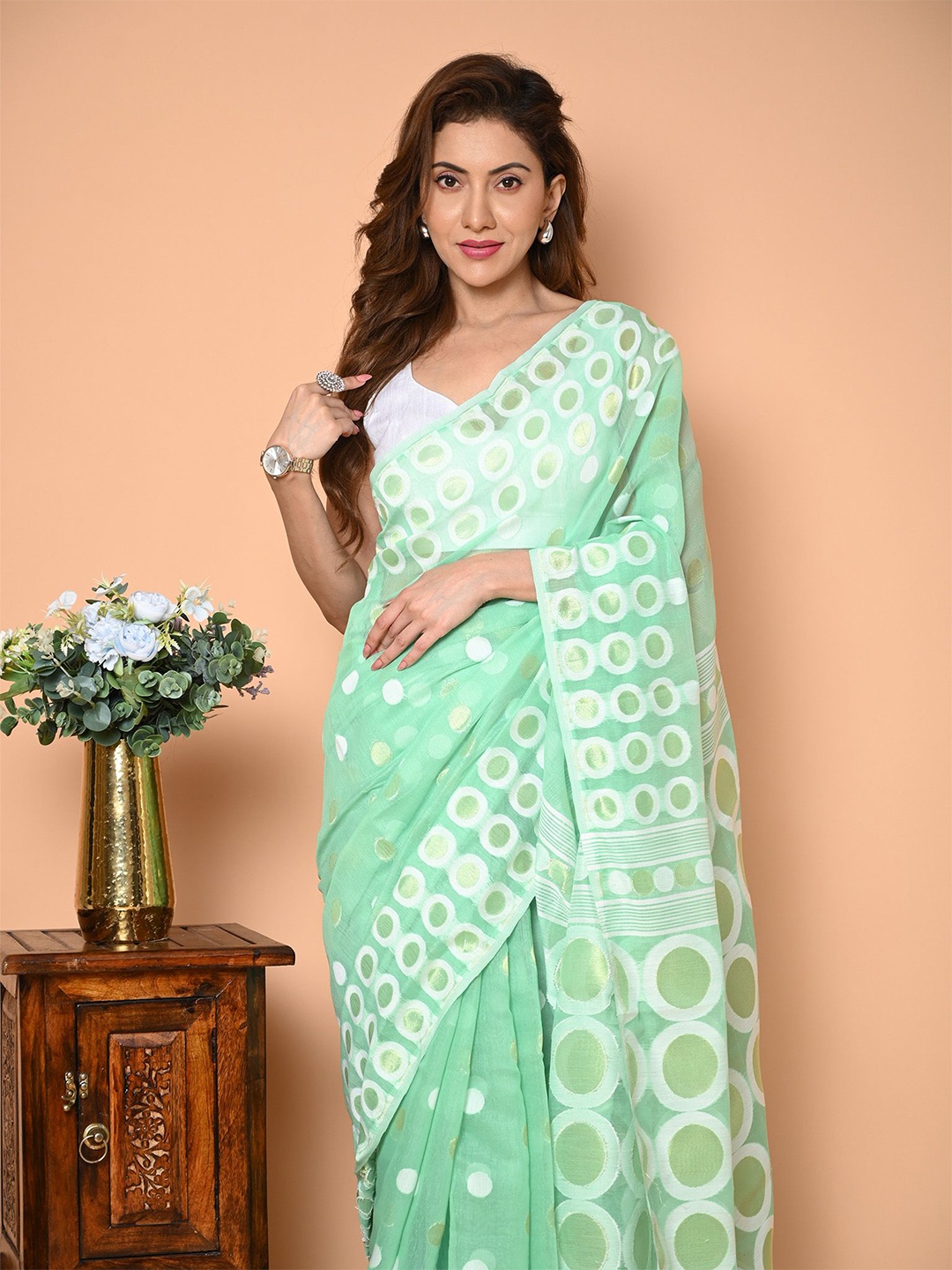 

BEATITUDE Woven Design Zari Pure Cotton Saree, Green