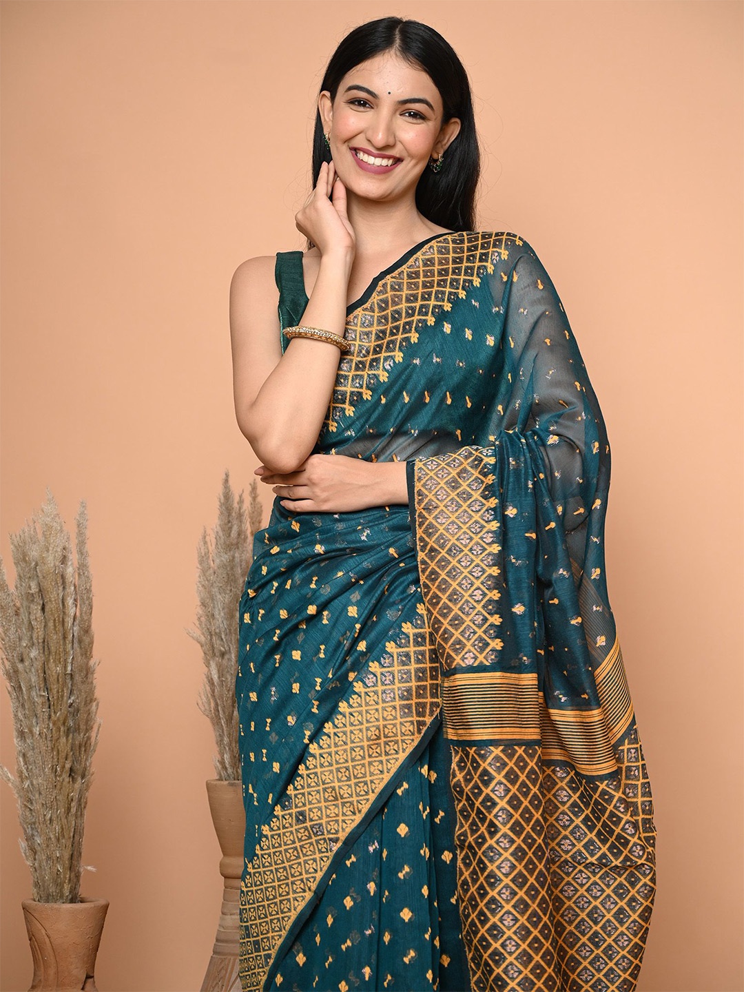 

BEATITUDE Woven Design Pure Cotton Saree, Blue